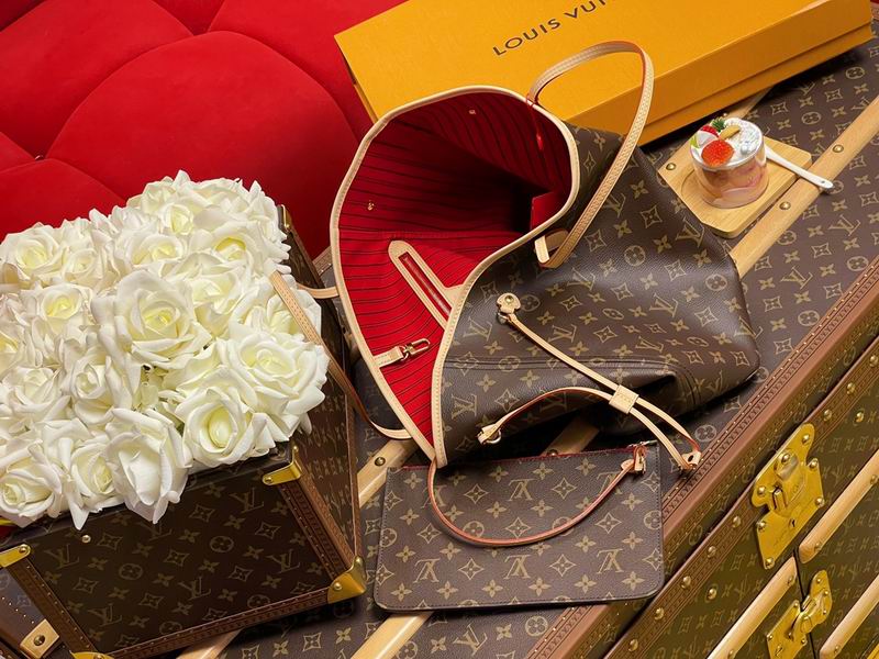 Louis Vuitton Neverfull